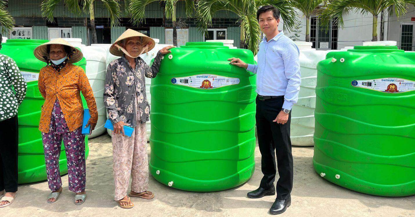 San sẻ nỗi lo hạn mặn cùng người dân đồng bằng Sông Cửu Long