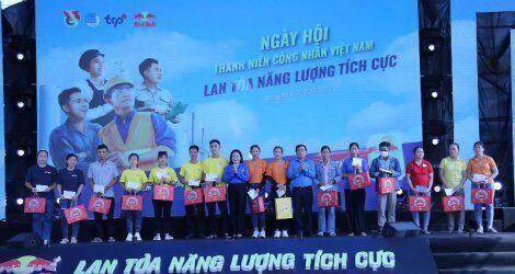 Sôi nổi các hoạt động trong Tháng công nhân Việt Nam