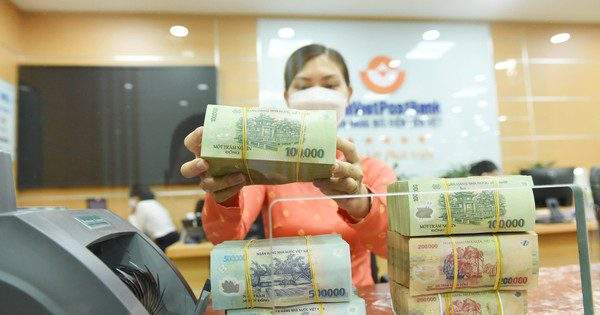 Thủ tướng chỉ đạo tiếp tục giảm lãi suất, đẩy nhanh hoàn thuế