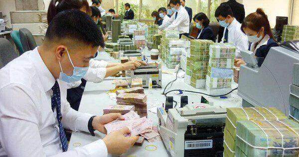 Nợ xấu tăng mạnh, NHNN tiếp tục định hướng giảm lãi suất