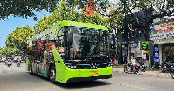 Check-in xuyên đảo ngọc trên hành trình xe xanh miễn phí ngày đêm