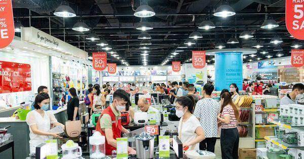Sắm hè hứng khởi cùng loạt ưu đãi “deal chồng deal” hấp dẫn chỉ có tại Vincom Red Sale 2023