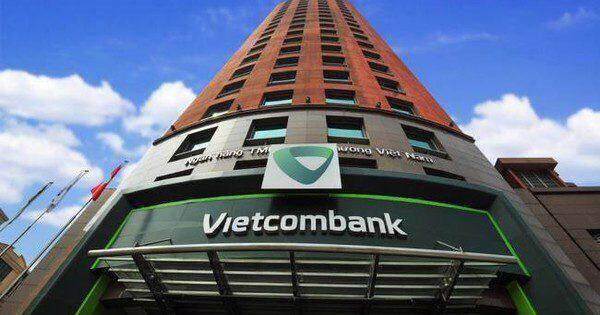 Vietcombank bất ngờ chuyển từ miễn phí sang thu phí, tăng phí dịch vụ thẻ ngân hàng