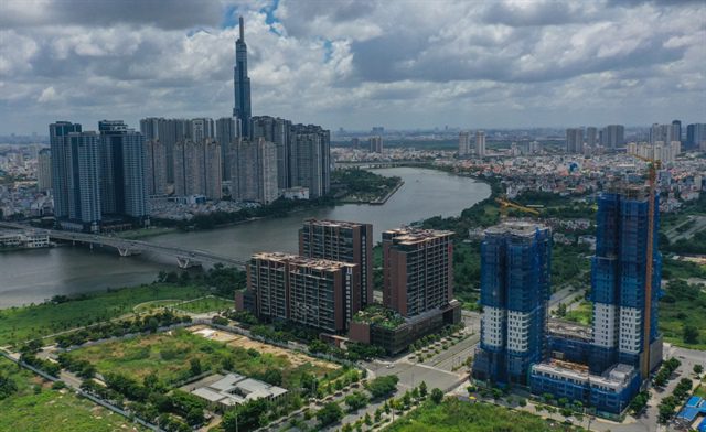 Bất động sản TP HCM vẫn tăng trưởng âm