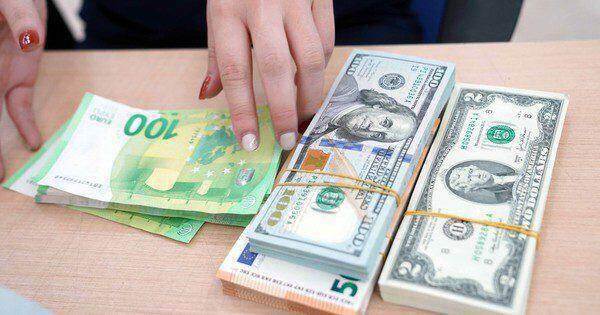 Giá USD hôm nay 30.7.2023: 'Đô' tăng, euro giảm