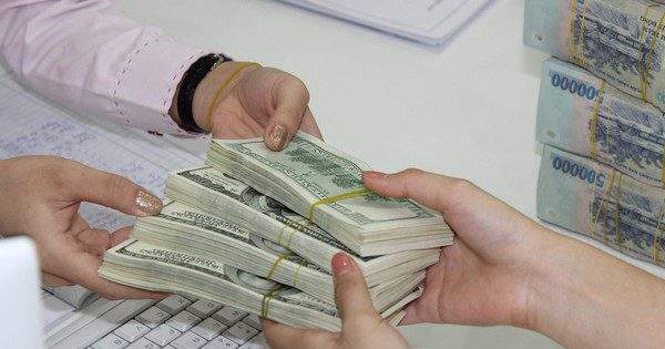 Giảm trên thị trường tự do