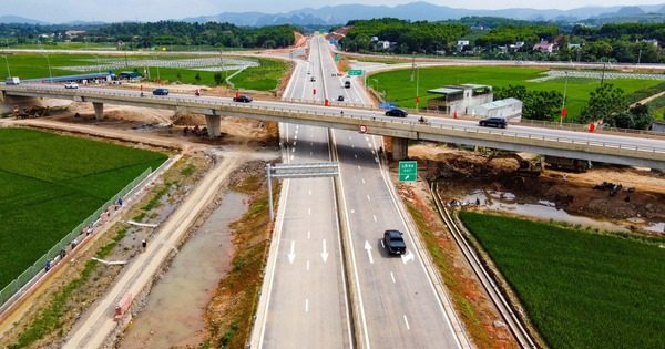 Phấn đấu cả nước có khoảng 5.000 km đường bộ cao tốc vào năm 2030