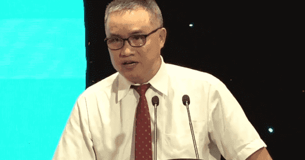 "Ngân hàng không được yêu cầu khách hàng mua bảo hiểm để giảm lãi suất vay"