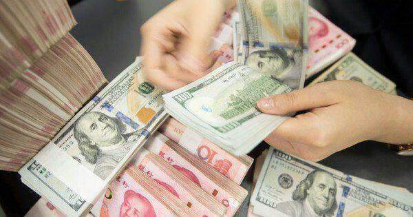 Đòn giáng mạnh vào đồng USD, Trung Quốc chờ tin vui