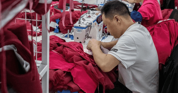 Cuộc chiến gay gắt nhằm giành giật người dùng Mỹ yêu thích giá rẻ