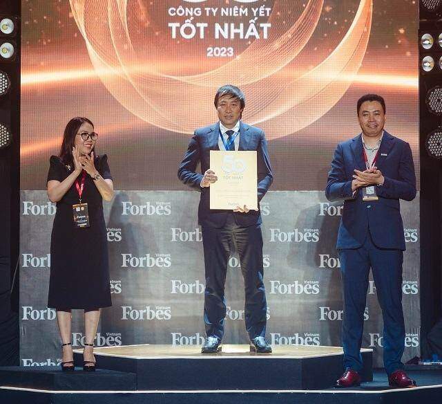 Đạm Phú Mỹ tiếp tục nằm trong Top 50 công ty niêm yết tốt nhất Việt Nam năm 2023