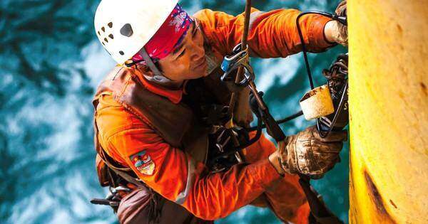 Đón đầu xu thế chuyển dịch năng lượng, nâng cao năng lực cạnh tranh trong lĩnh vực dịch vụ của Petrovietnam