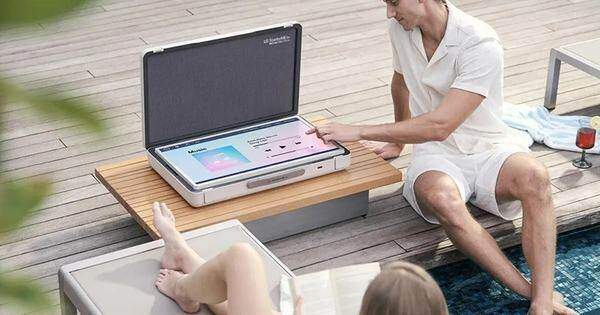 LG giới thiệu Smart TV kiểu vali độc đáo