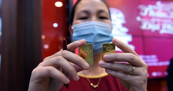 Mua vàng miếng SJC ở cửa hàng tư nhân rẻ hơn