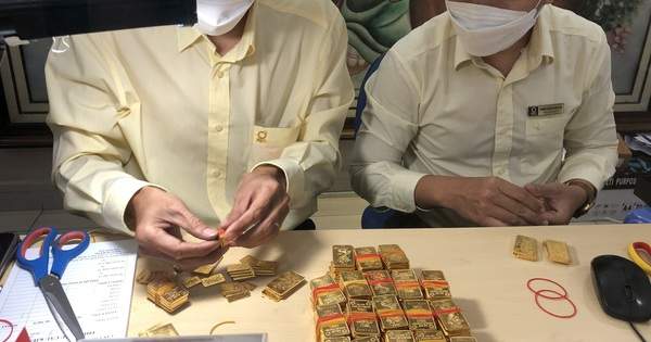 Vàng miếng SJC cao hơn quốc tế trên 13 triệu đồng/lượng