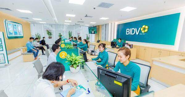 Vì sao có lãi suất thấp nhưng các ngân hàng Big 4 vẫn hút mạnh tiền gửi?