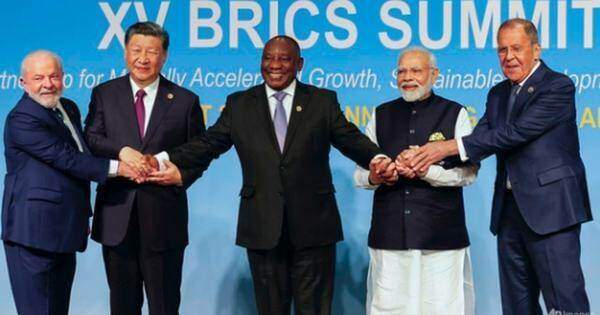 BRICS như “hổ thêm cánh” khiến Mỹ phải dè chừng