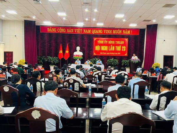 Ban Thường vụ Tỉnh ủy ban hành Quy định về việc miễn nhiệm, từ chức đối với cán bộ