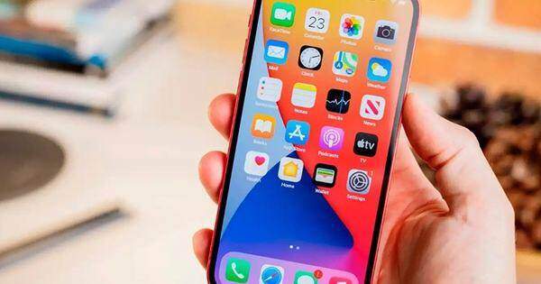 Có nên cập nhật iOS mới cho iPhone đời cũ?