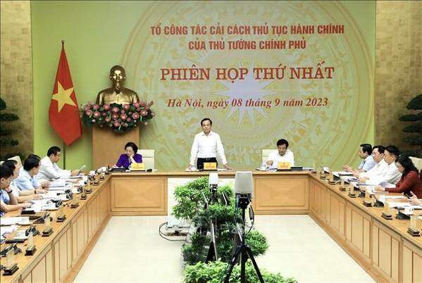 Phó Thủ tướng yêu cầu cắt giảm thực chất các thủ tục hành chính