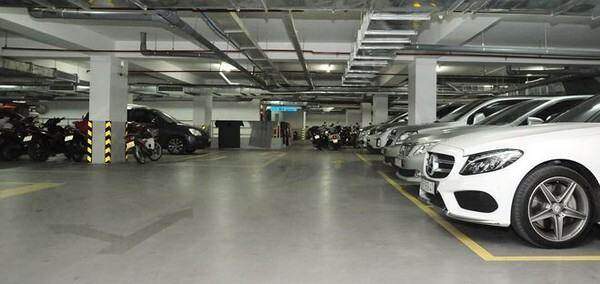 Quy định chỗ để xe ô tô của khu chung cư chưa được rõ ràng