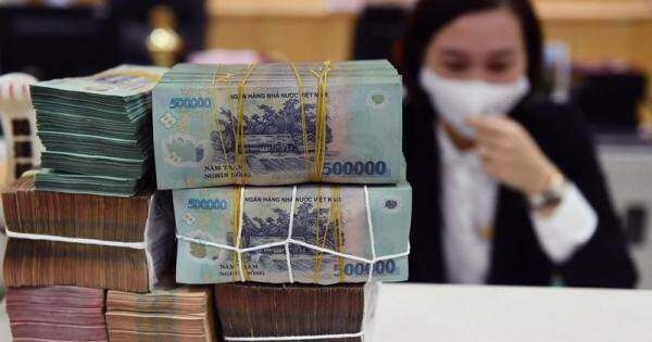 Vay ngân hàng để “đảo nợ”, khách hàng cần lưu ý gì?