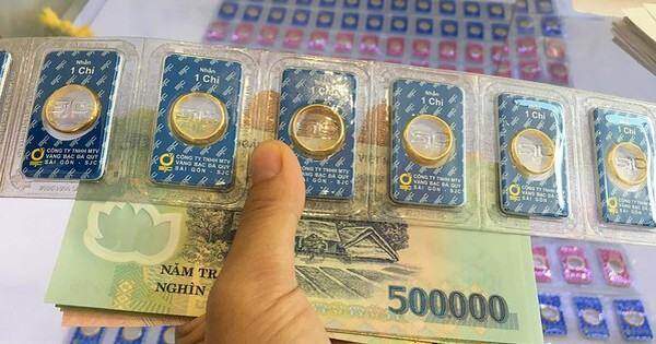 Giá vàng nhẫn tròn trơn tiếp tục lao dốc, giữ thêm 1 ngày càng thêm lỗ nặng
