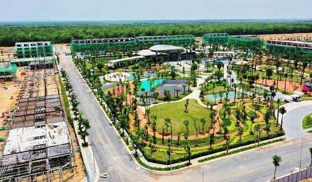 Công ty con Đất Xanh Group thất hứa, khách mua Gem Sky World bị nợ xấu