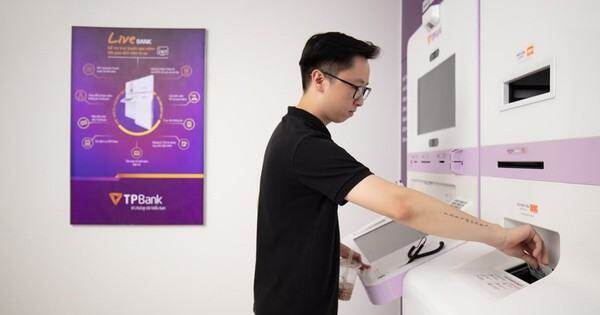 Ngân hàng Việt nhận ‘quả ngọt’ nhờ tiên phong chuyển đổi số