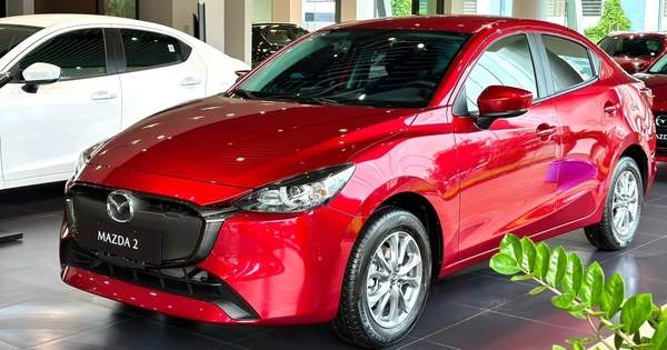 Giá Mazda2 bản sedan giảm, biến thể hatchback tăng 33 triệu đồng