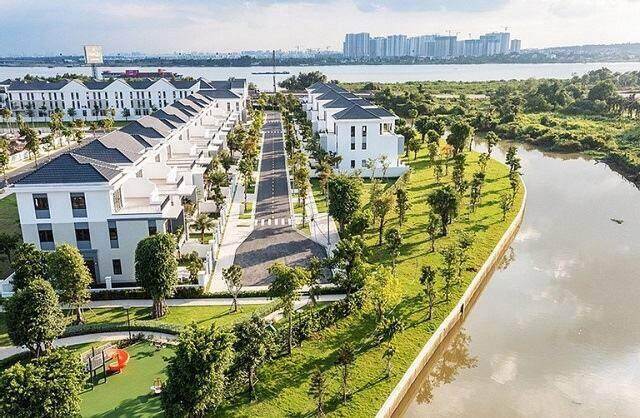 Dồn lực vào bất động sản để tăng trưởng kinh tế?