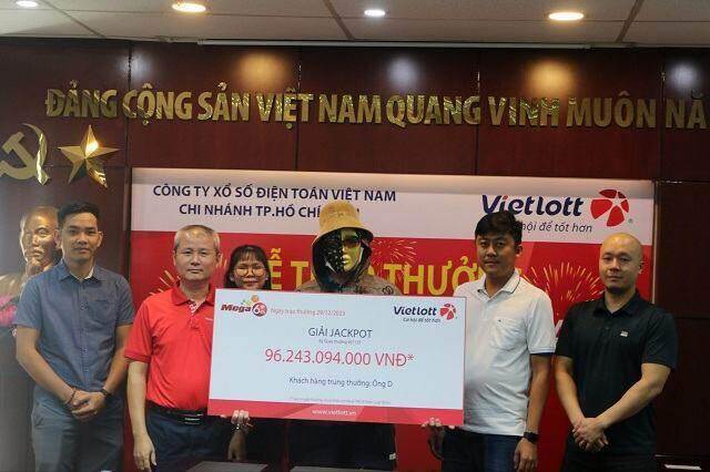 Vietlott trao giải Jackpot trị giá hơn 96 tỷ đồng