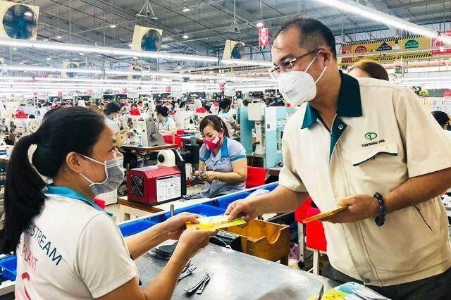 TPHCM chi hơn 915 tỷ đồng chăm lo Tết cho người nghèo, người có công