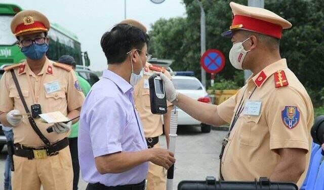 Xử lý hơn 9,000 trường hợp vi phạm nồng độ cồn trong 4 ngày cao điểm
