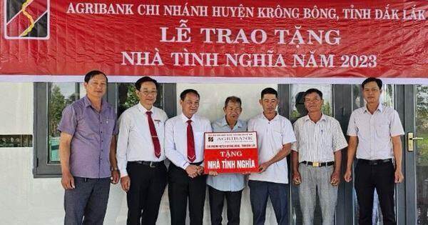 Agribank Đắk Lắk bàn giao nhà tình nghĩa cho nhiều hộ dân trước thềm năm mới Giáp Thìn