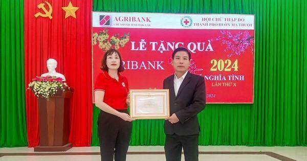 Agribank Đắk Lắk được vinh danh đơn vị chung sức xây dựng cộng đồng nhân ái