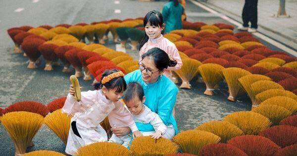 Biến Hội chợ Xuân thành “đặc sản” của du lịch Hà Nội