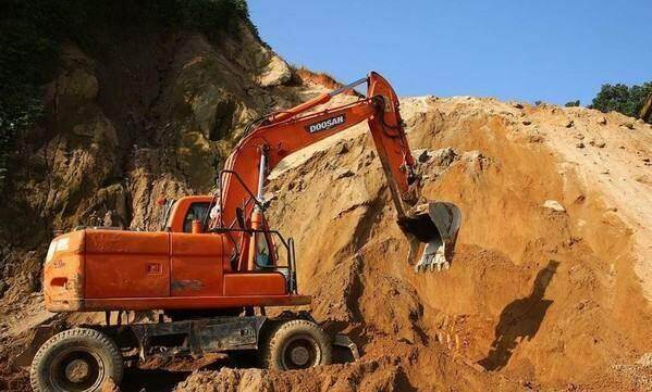 Phê duyệt kết quả ĐTM khai thác đất san lấp tại Yên Thế