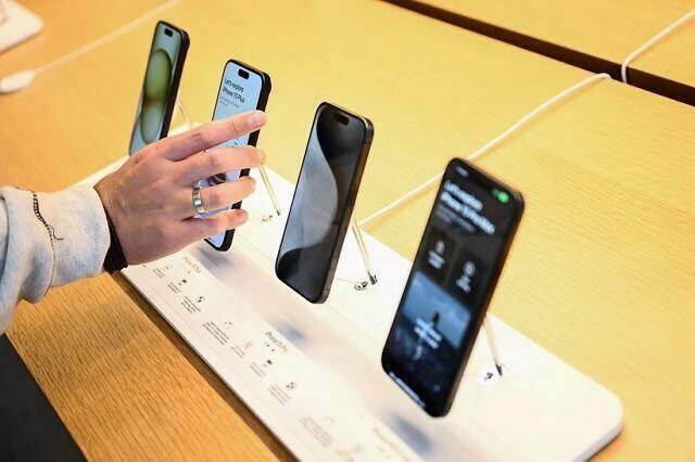 Apple soán ngôi Samsung, thống trị thị trường điện thoại thông minh