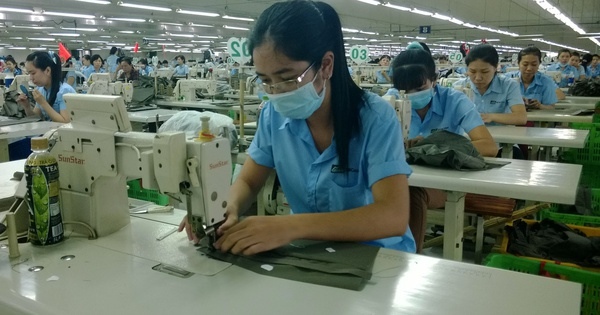 Bộ LĐ-TB-XH nói gì về mức tăng lương tối thiểu cho người lao động năm 2024?