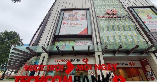 Phó Tổng Giám đốc Techcombank muốn bán bớt cổ phiếu