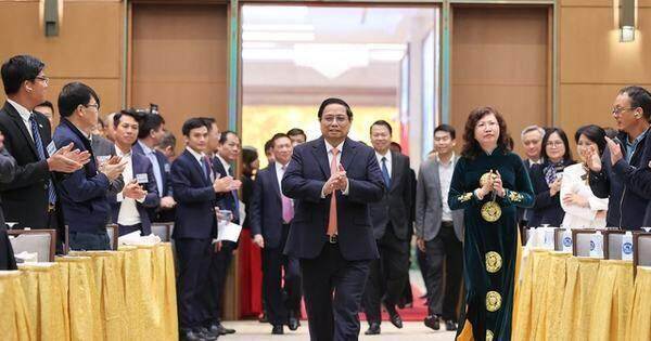 Lãnh đạo ngành ngân hàng kiến nghị gì tại Hội nghị phát triển thị trường chứng khoán?