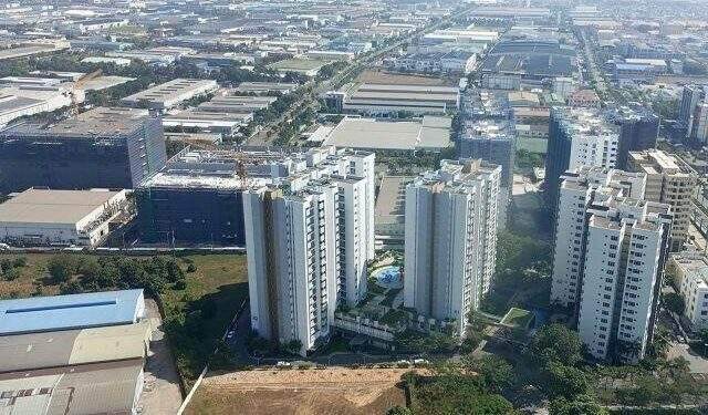 Thị trường trầm lắng, nhiều doanh nghiệp vẫn lấn sân sang bất động sản