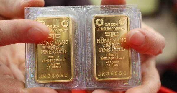 Giá vàng trong nước đồng loạt tăng vọt