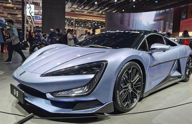 BYD ra mắt siêu xe giá 233,450 USD, cạnh tranh với Ferrari, Lamborghini