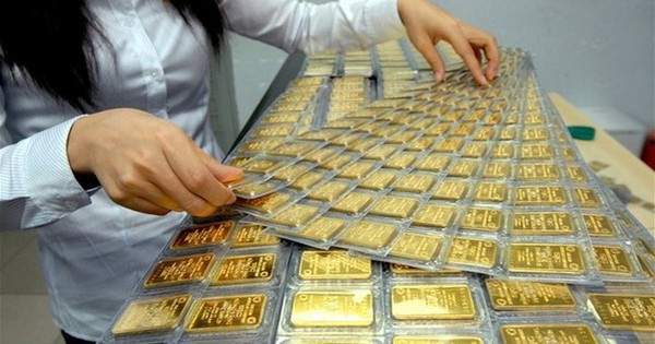 Lập đỉnh 81 triệu đồng/lượng chớp nhoáng, giá vàng SJC bất ngờ quay đầu lao dốc