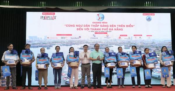 Agribank đồng hành cùng ngư dân thắp sáng đèn trên biển