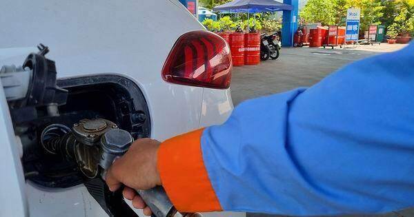 Cuộc 'chạy đua' của hơn 7.000 cửa hàng xăng dầu