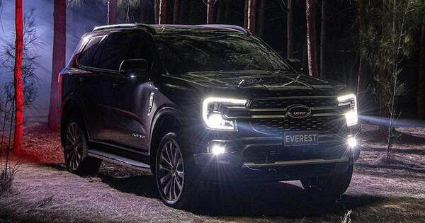 'Trùm cuối' Ford Everest Platinum V6 có giá gần 1,6 tỉ đồng