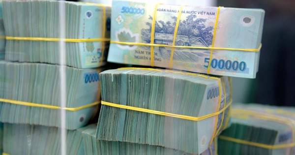 Lãi suất liên ngân hàng quay đầu giảm mạnh